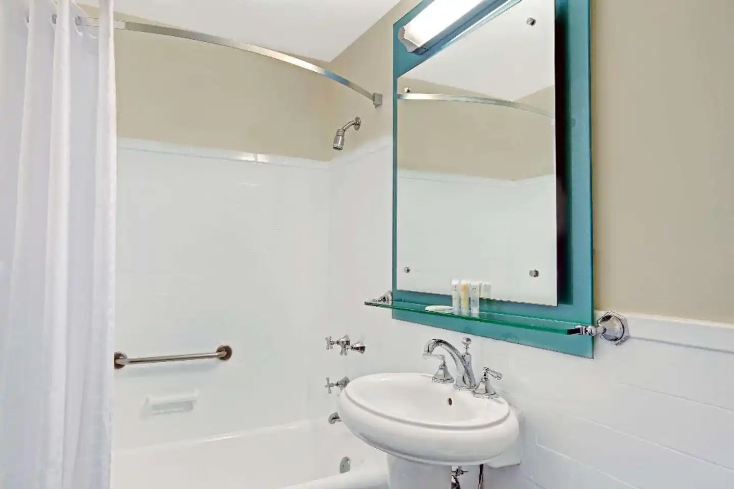 The New Yorker A Wyndham Hotel Badezimmer