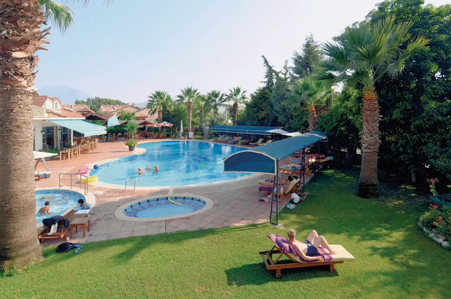 Rebin Beach Pool
