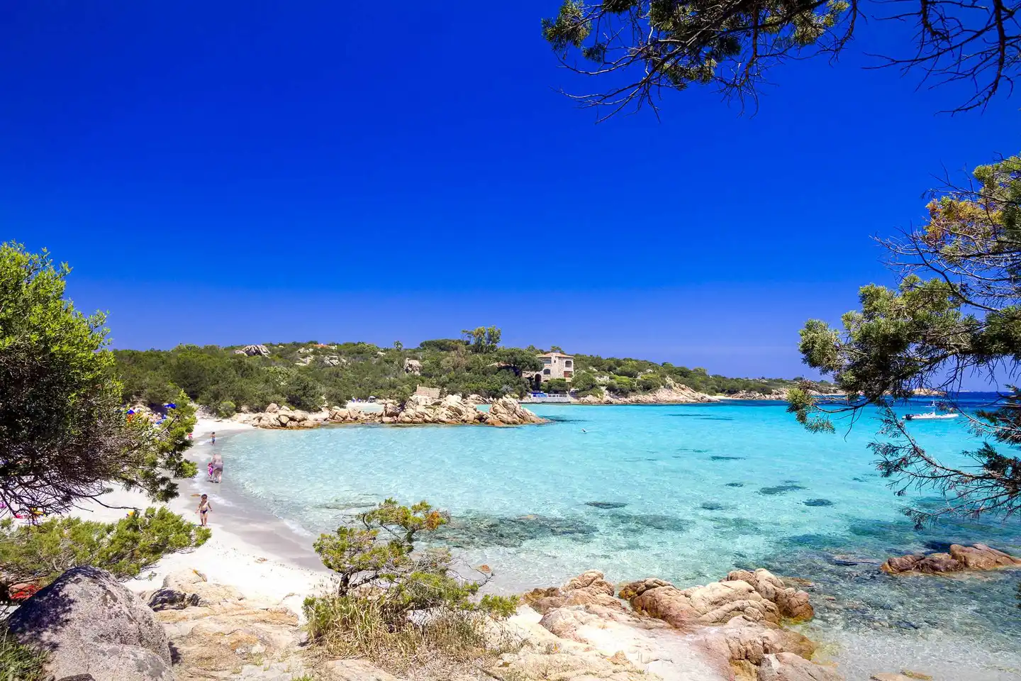 Micalosu Strand