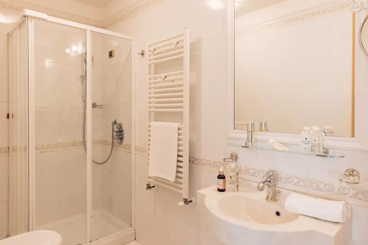 Alpin Royal Wellness Refugium & Resort Hotel Badezimmer