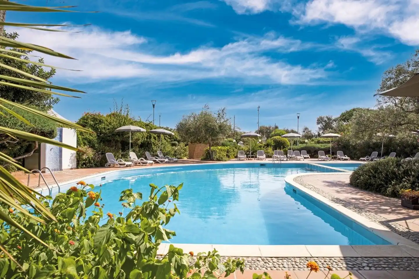 La Torre Pool