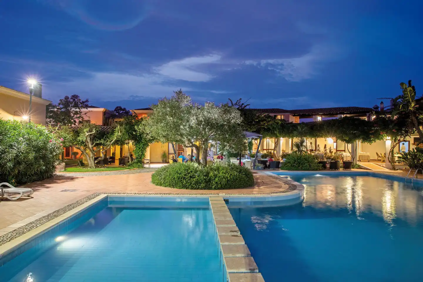 La Torre Pool