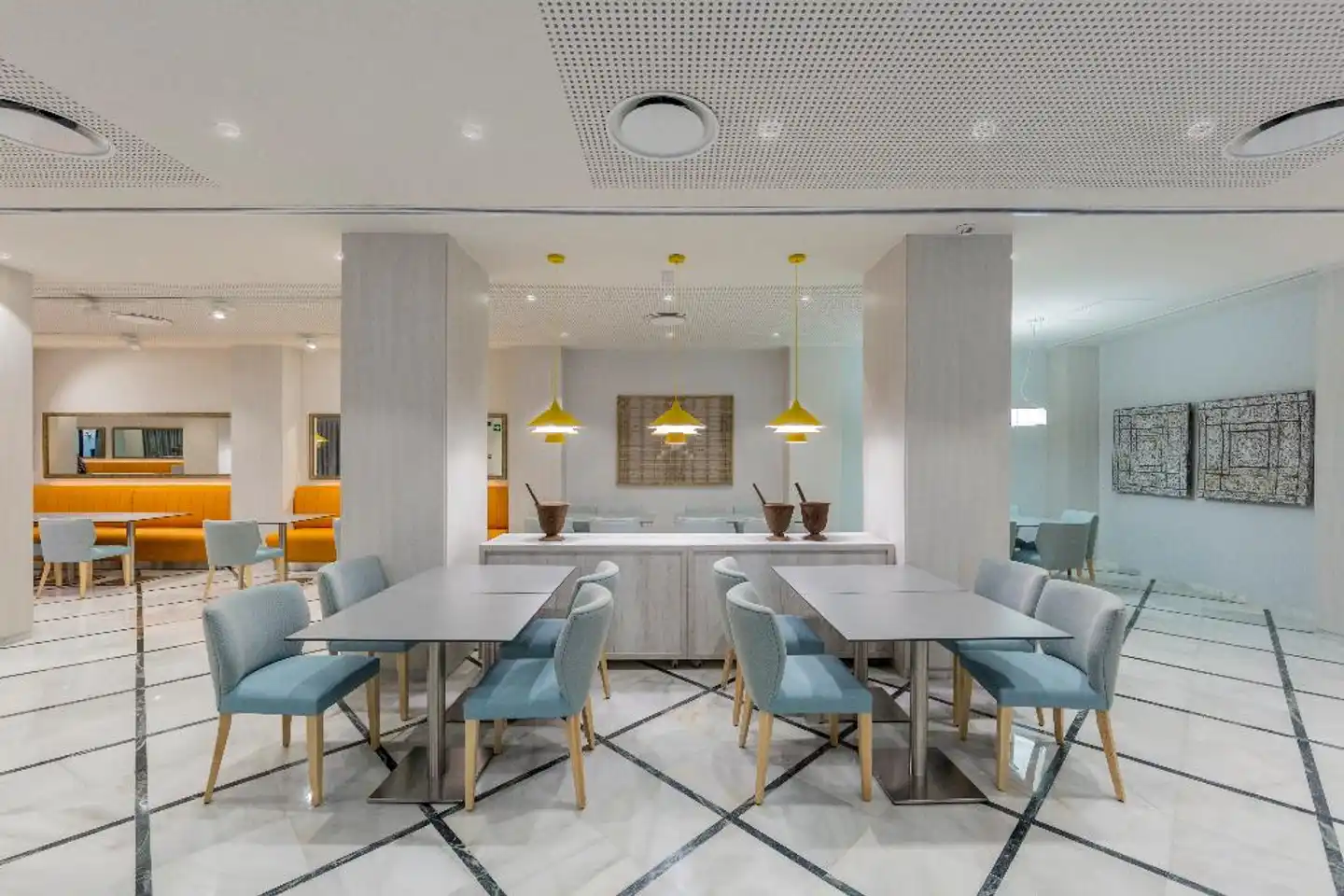 Catalonia Granada Lobby