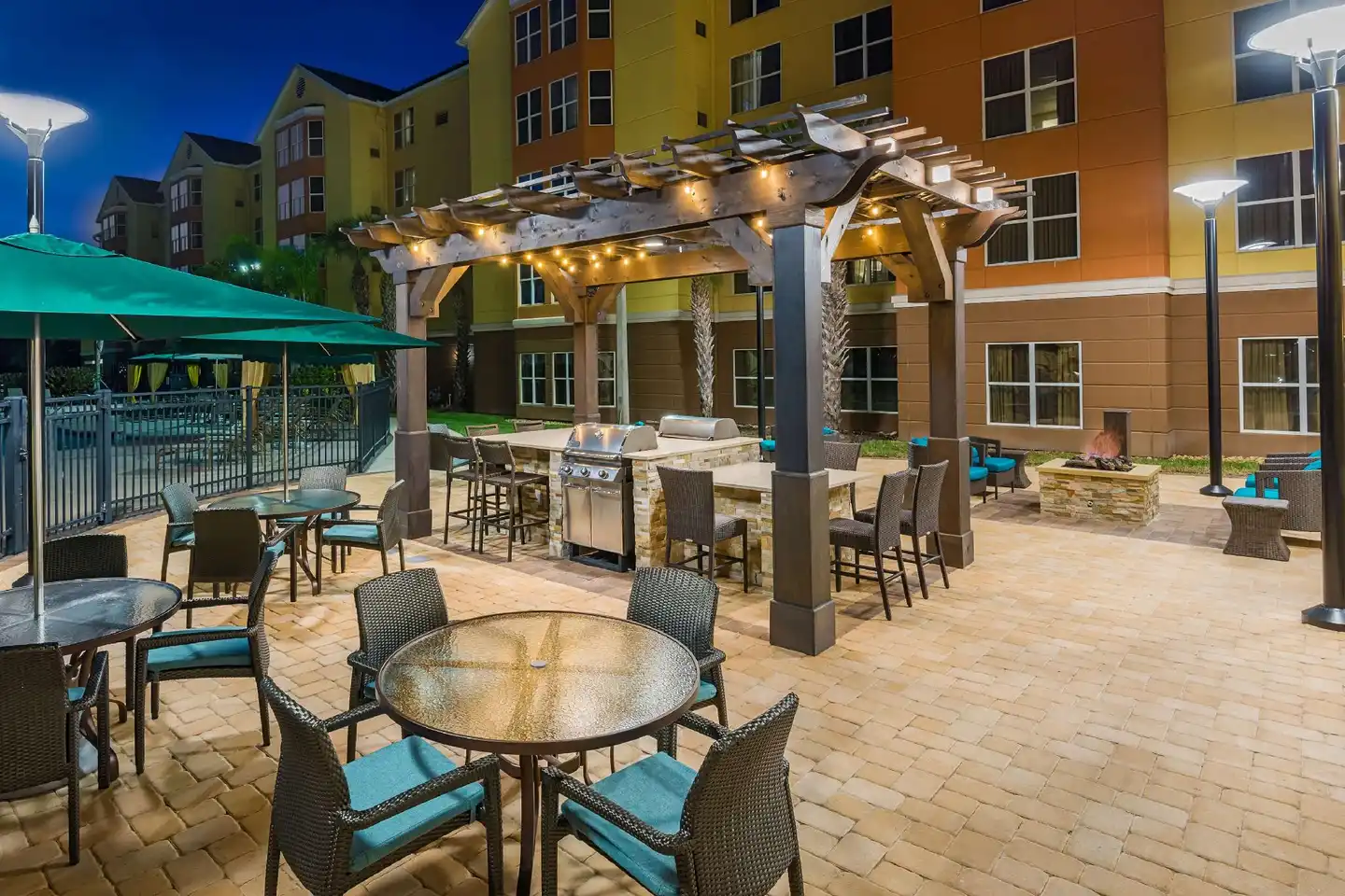 Homewood Suites by Hilton Orlando-Nearest to Univ Studios Terrasse