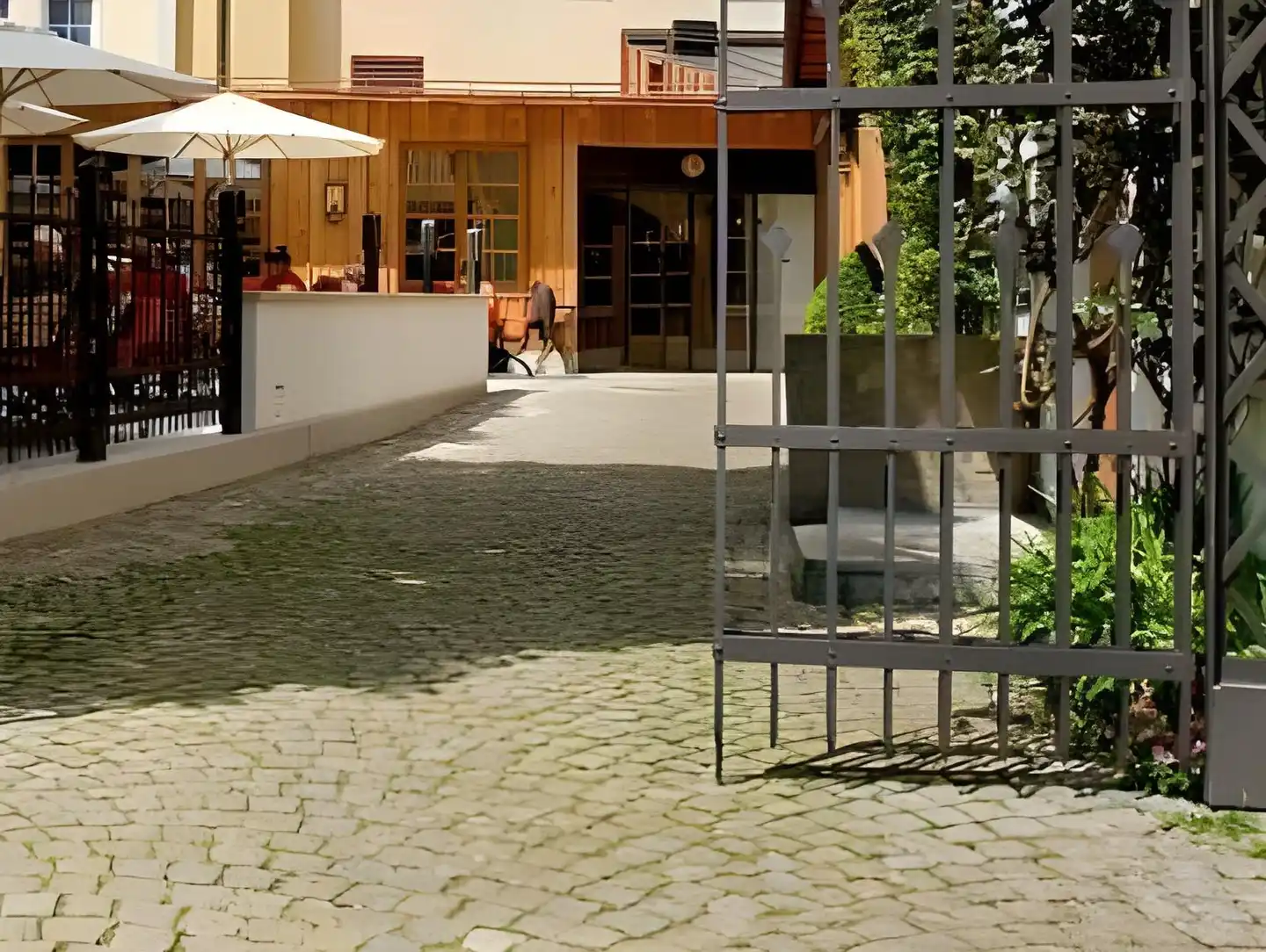 Goldene Sonne Terrasse