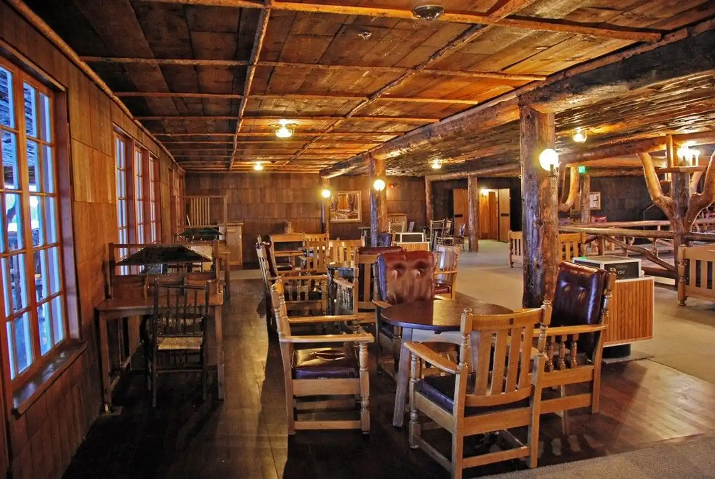 Old Faithful Inn Bar