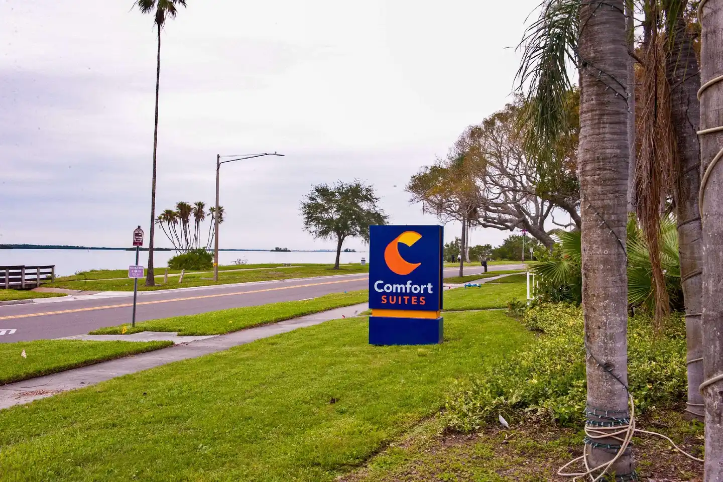 Comfort Suites Clearwater - Dunedin Sport und Entertainment