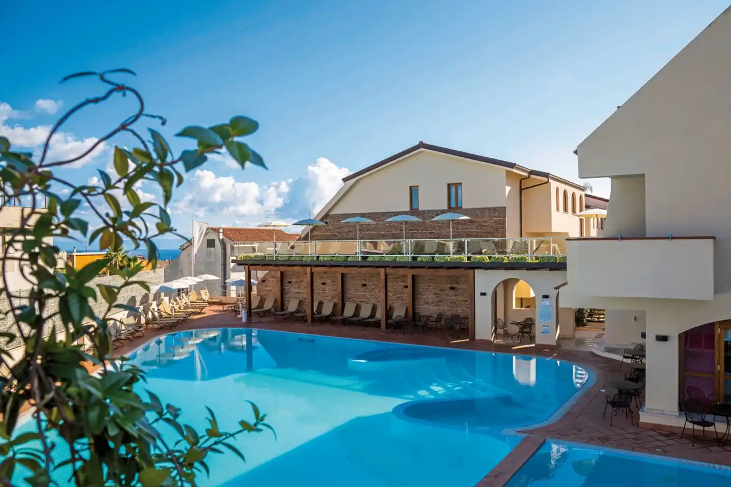 Hotel Tropis Pool