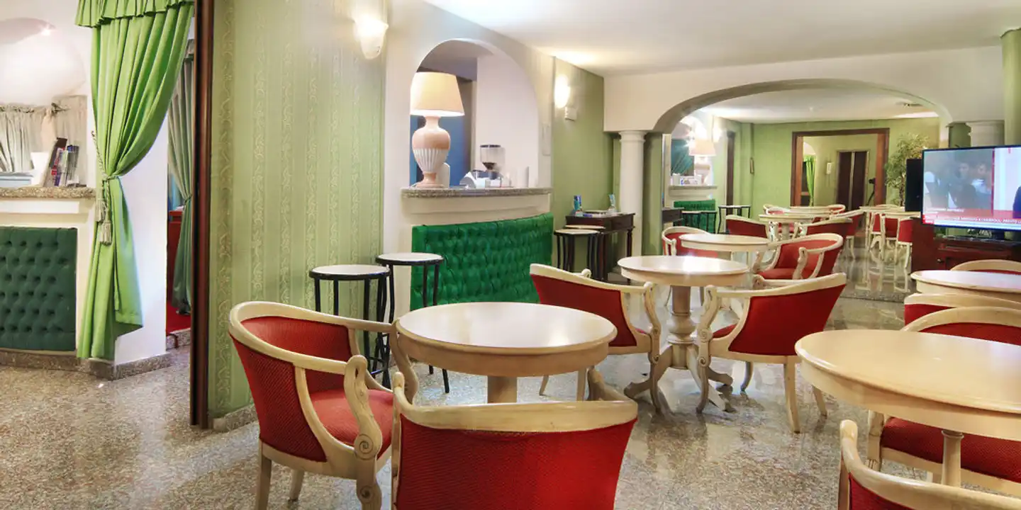 Colonna Palace Hotel Mediterraneo Lobby