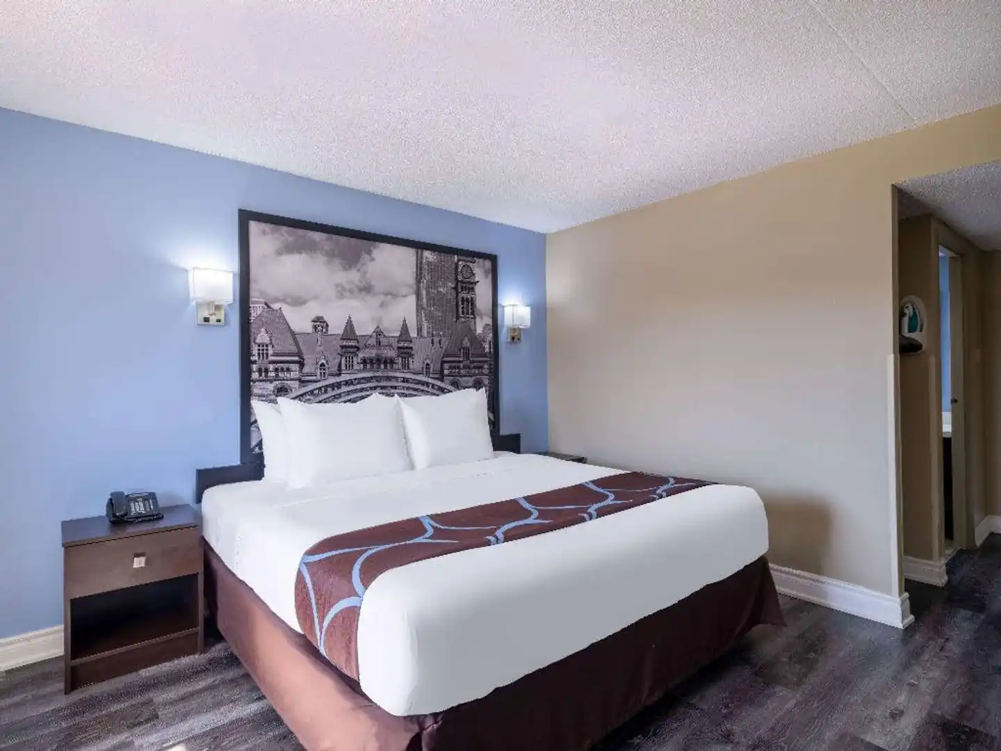 Super 8 by Wyndham Toronto East ON Wohnbeispiel
