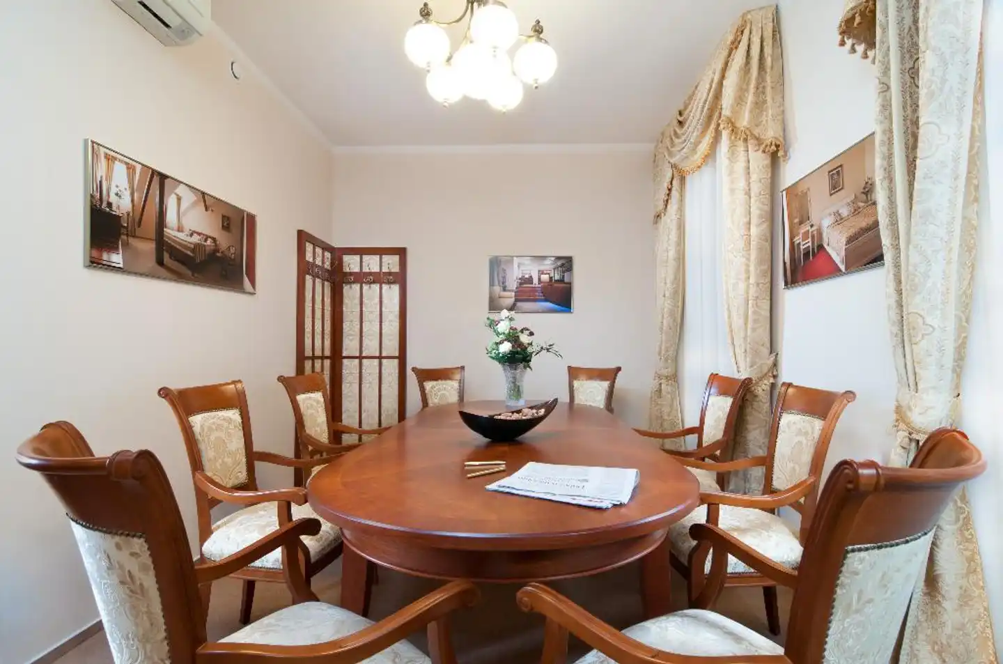 Alqush Downtown Hotel Konferenz