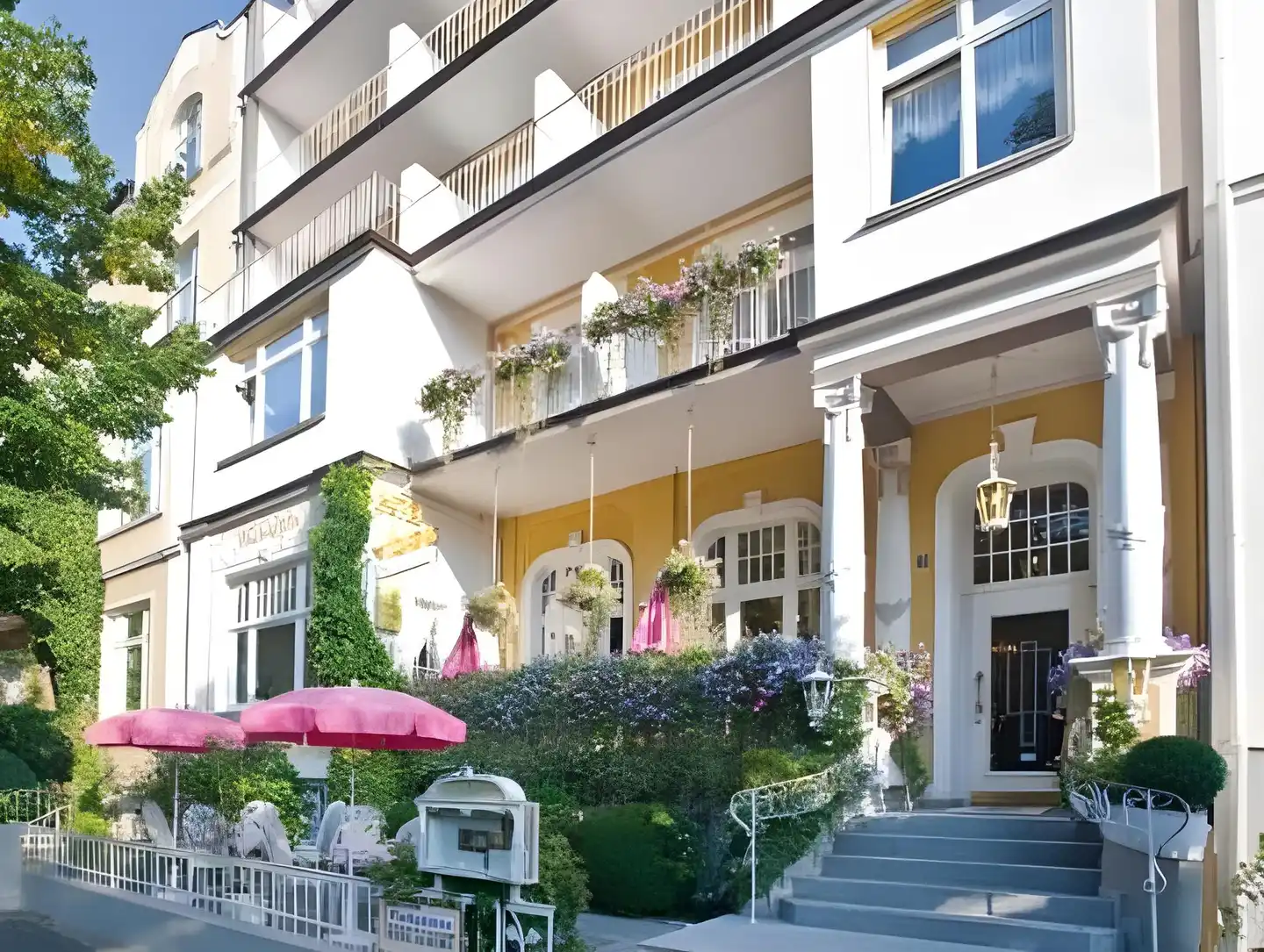 Privat-Hotel Villa Aurora Aussenansicht