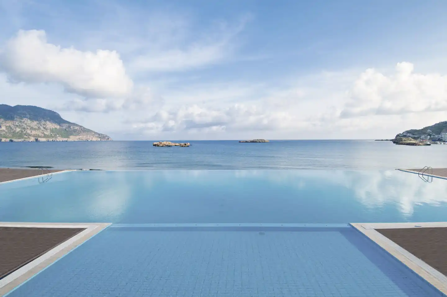 Alimounda Mare Pool
