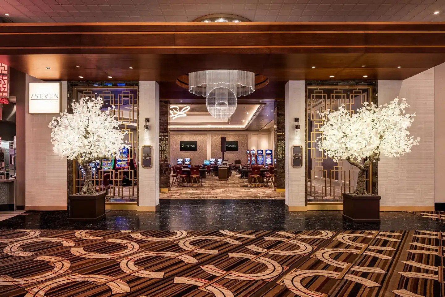 Horseshoe Lake Charles Lobby