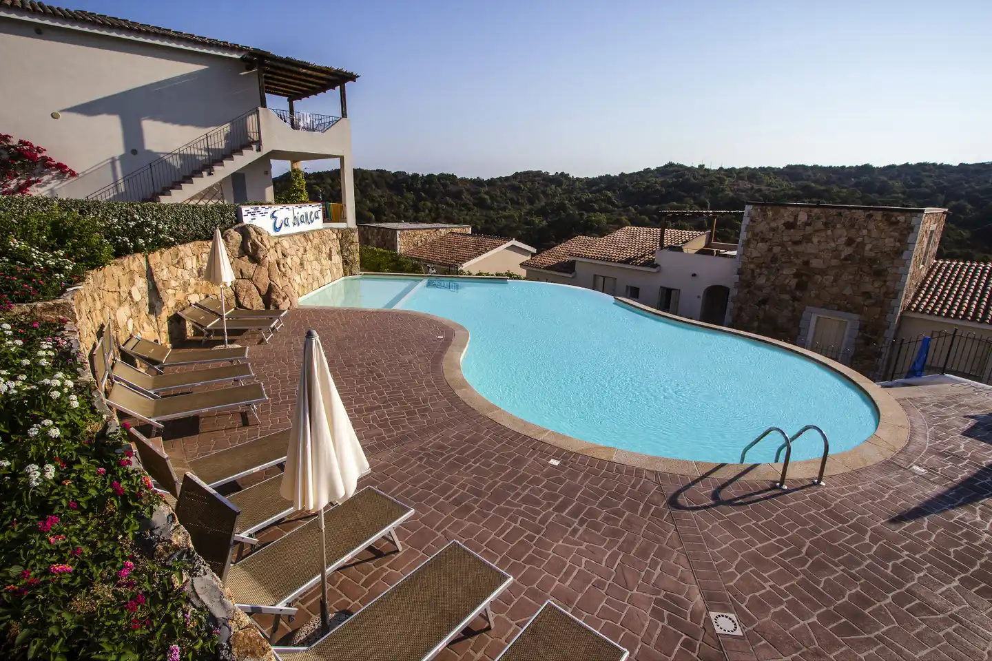 Residence Ea Bianca Pool