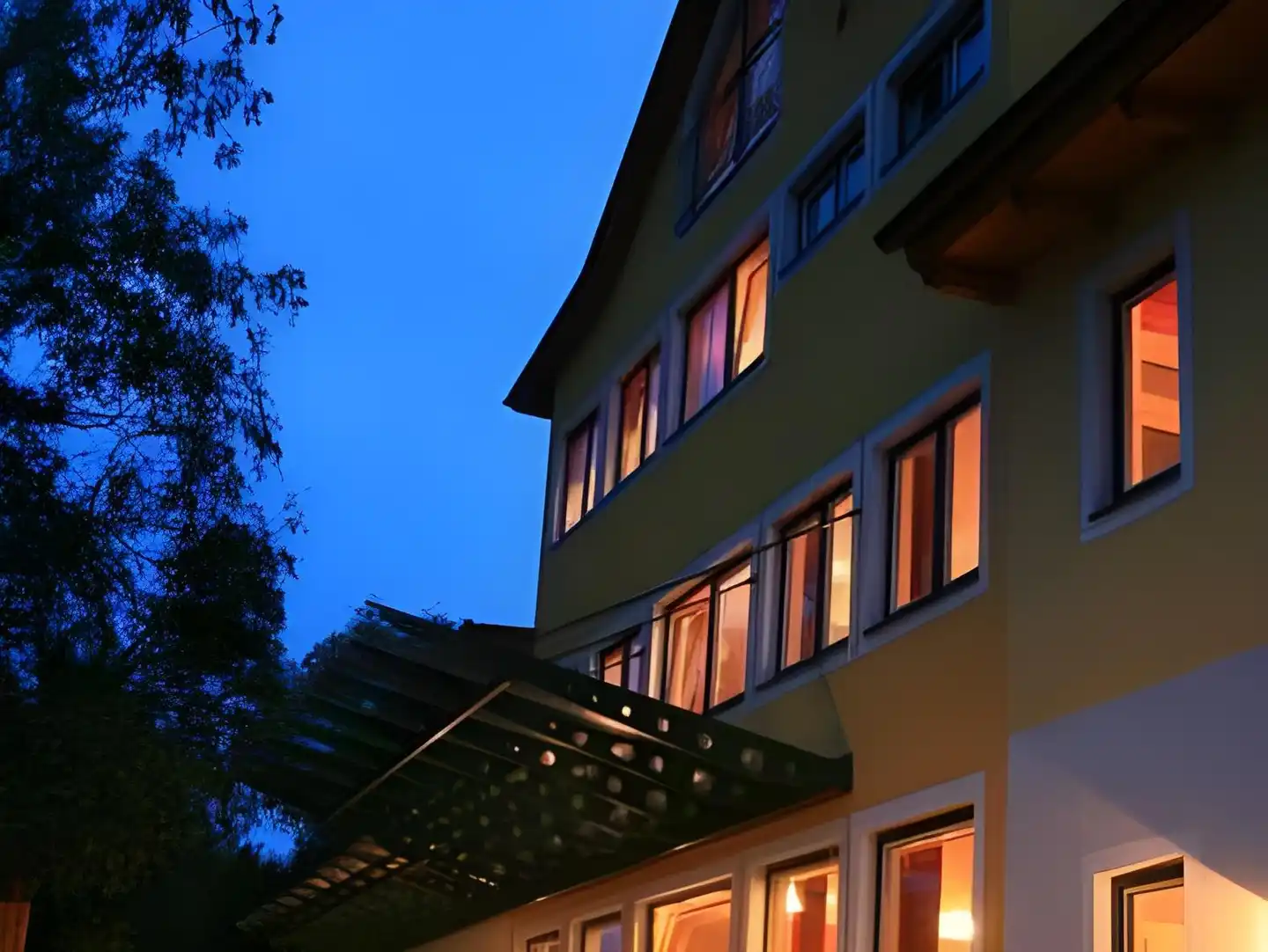 Hotel Garni Pölzl Aussenansicht