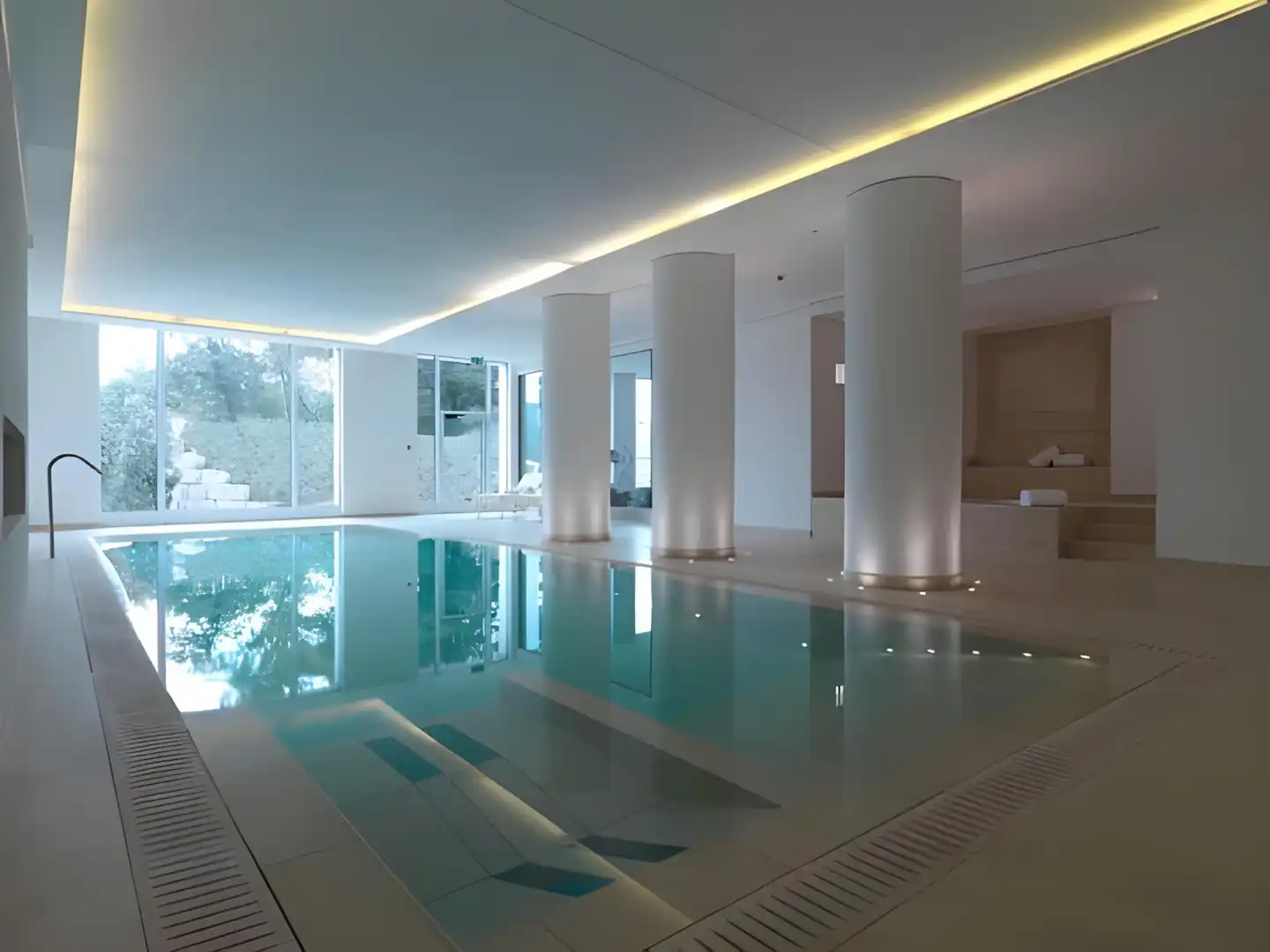 Collina d'Oro Hallenbad