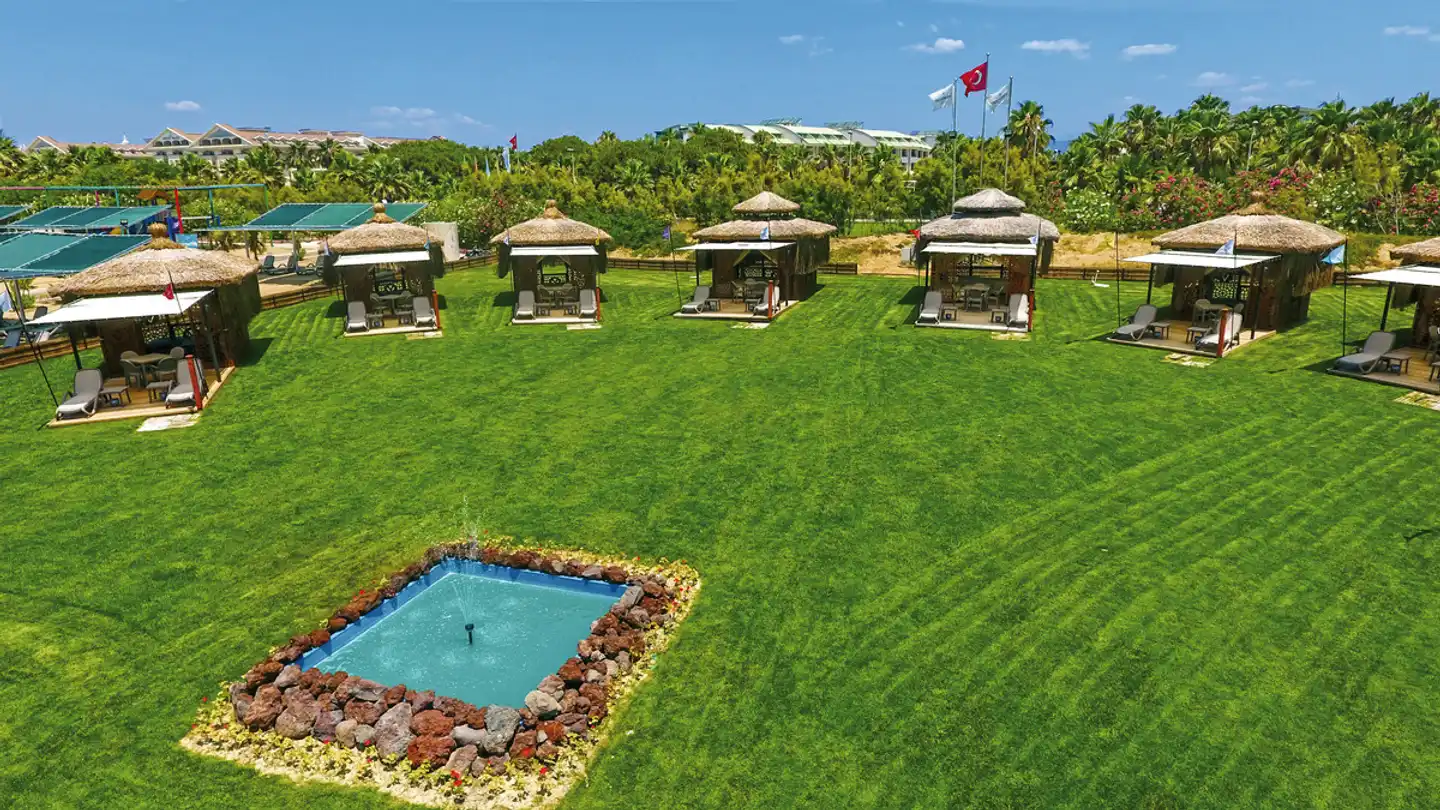 VONRESORT Elite Pool
