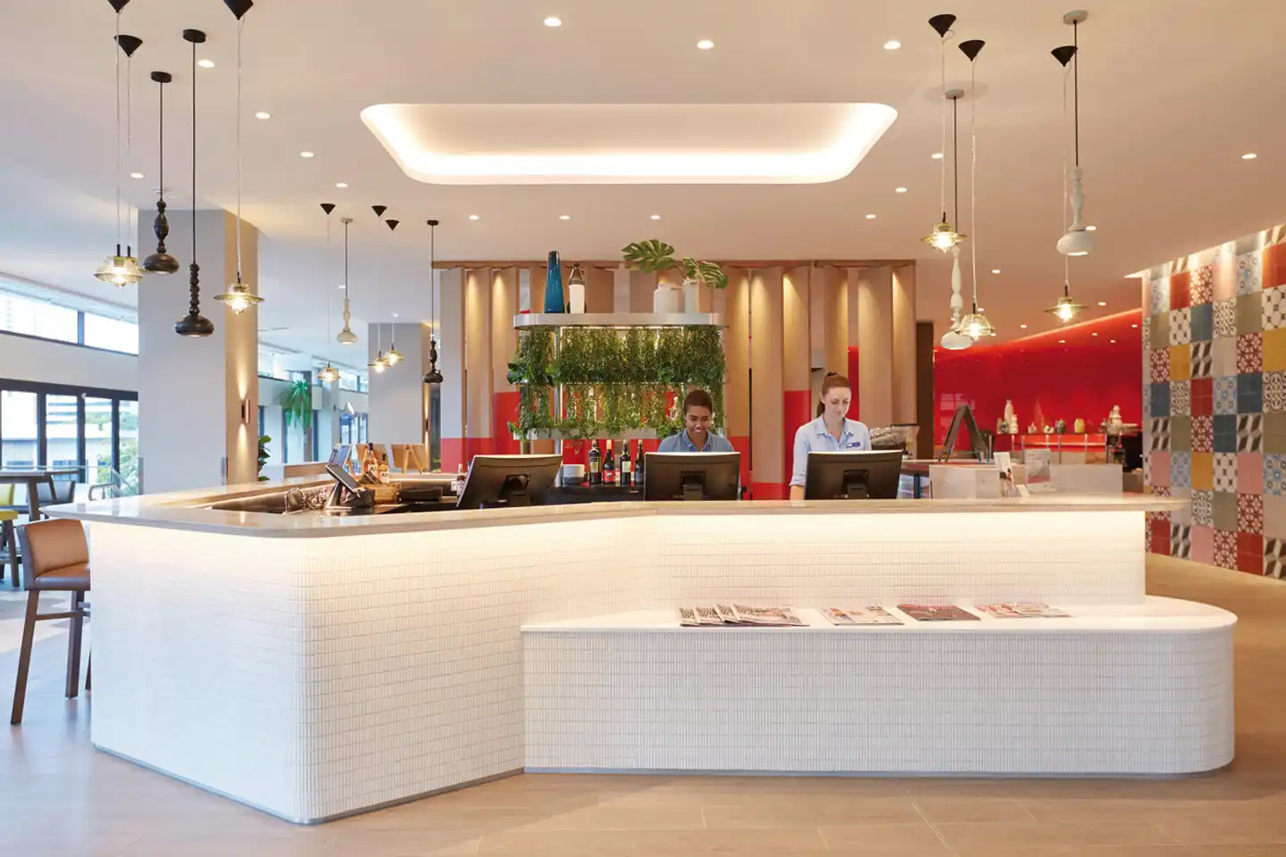 Holiday Inn Express Brisbane Central Bar
