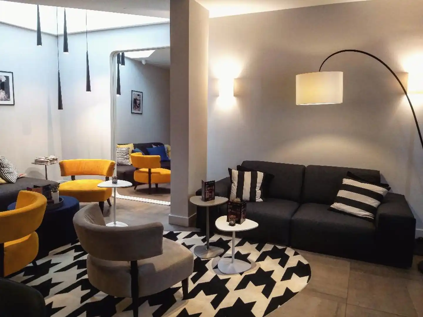 Livris Hotel Lobby