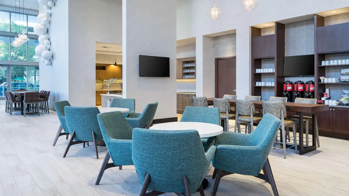 Hyatt Place St. Petersburg/Downtown Lobby