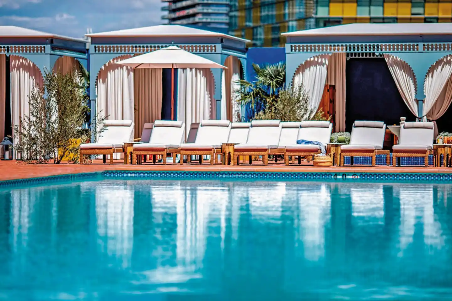 NoMad Las Vegas Pool