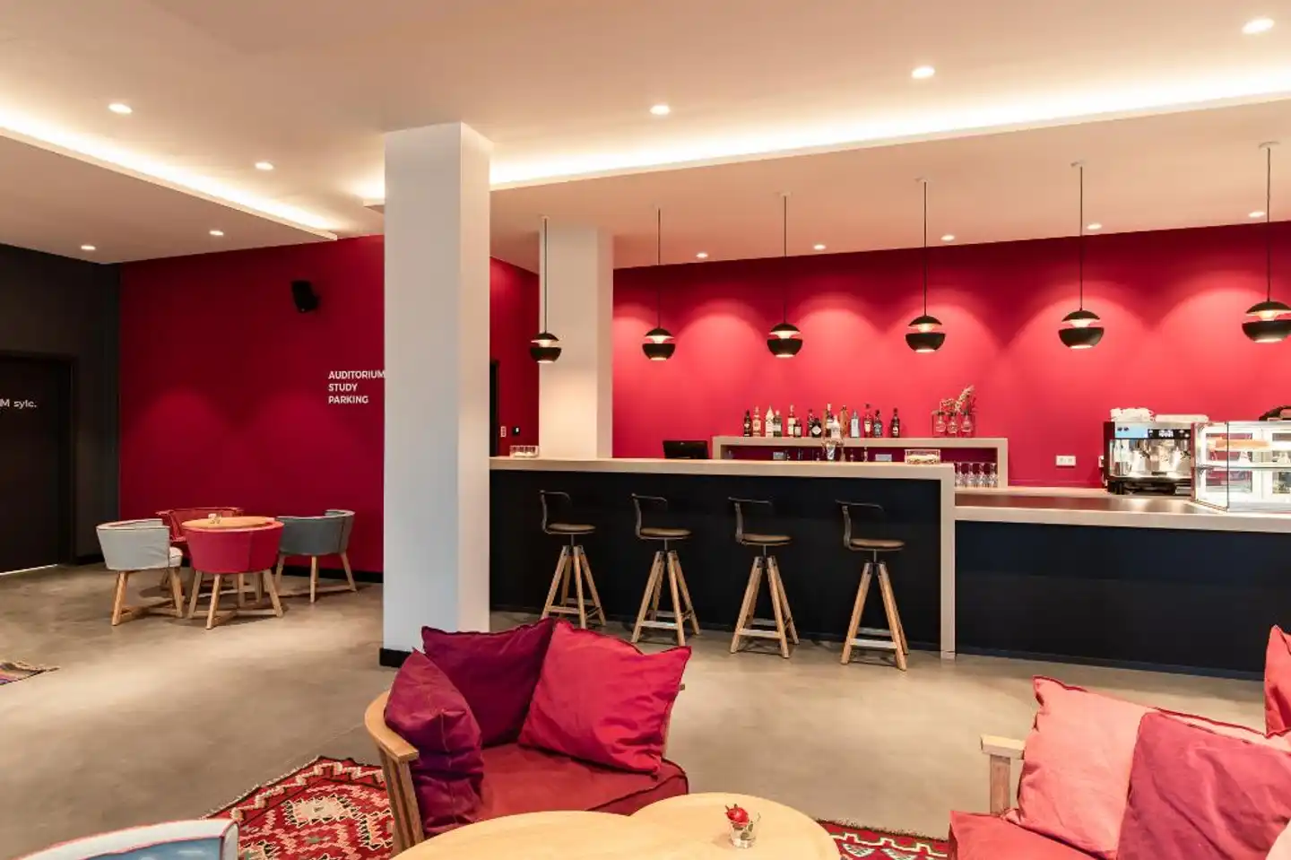sylc. Apartmenthotel Bar