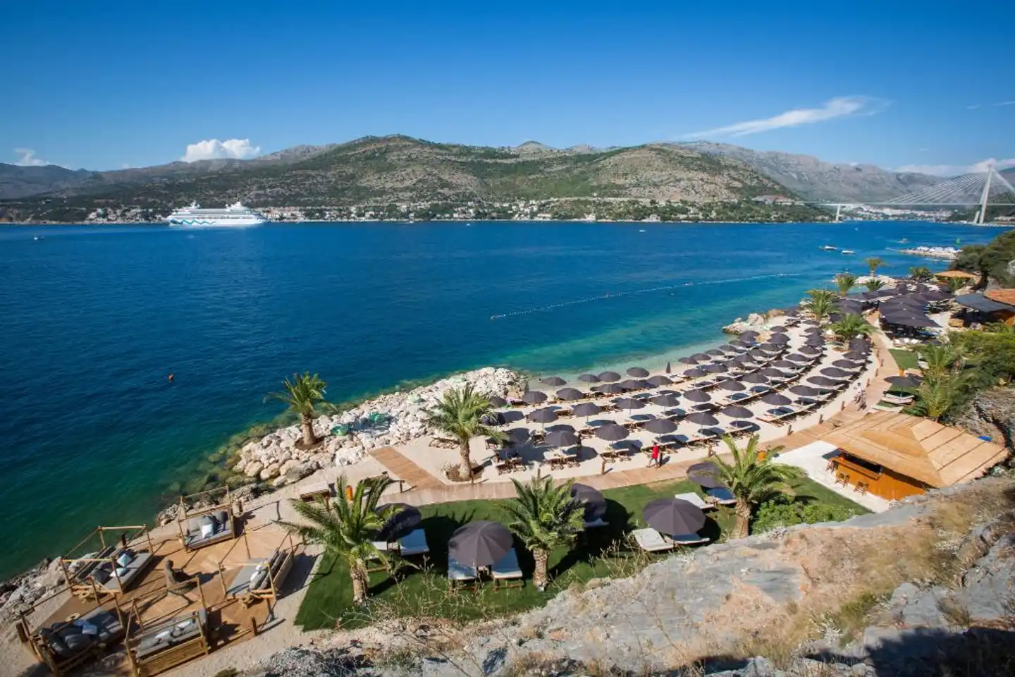 Apartments Bako' Strand