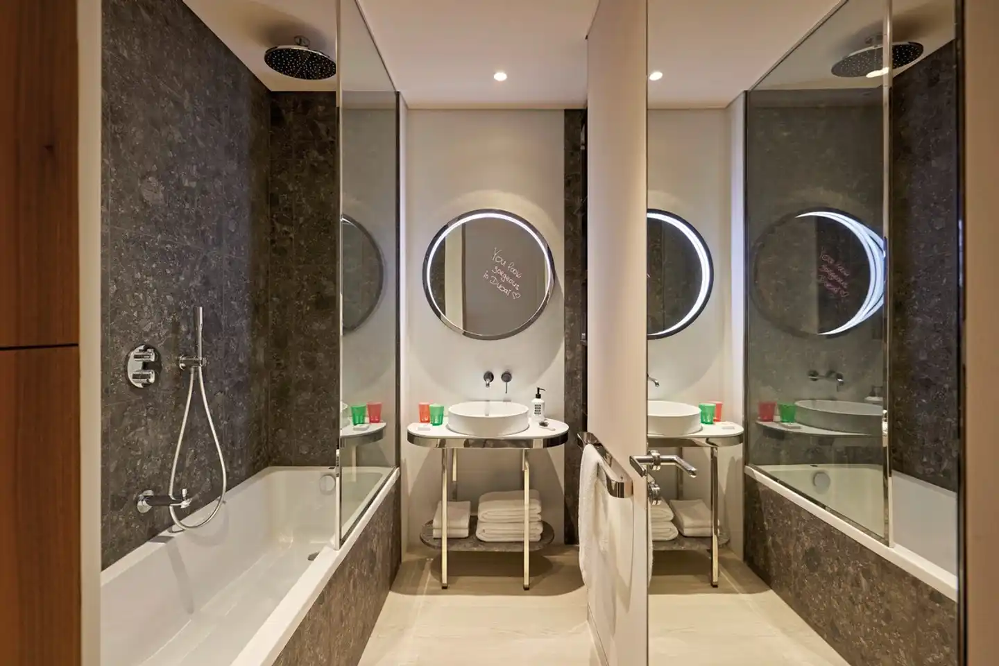 MAMA Shelter Dubai Badezimmer