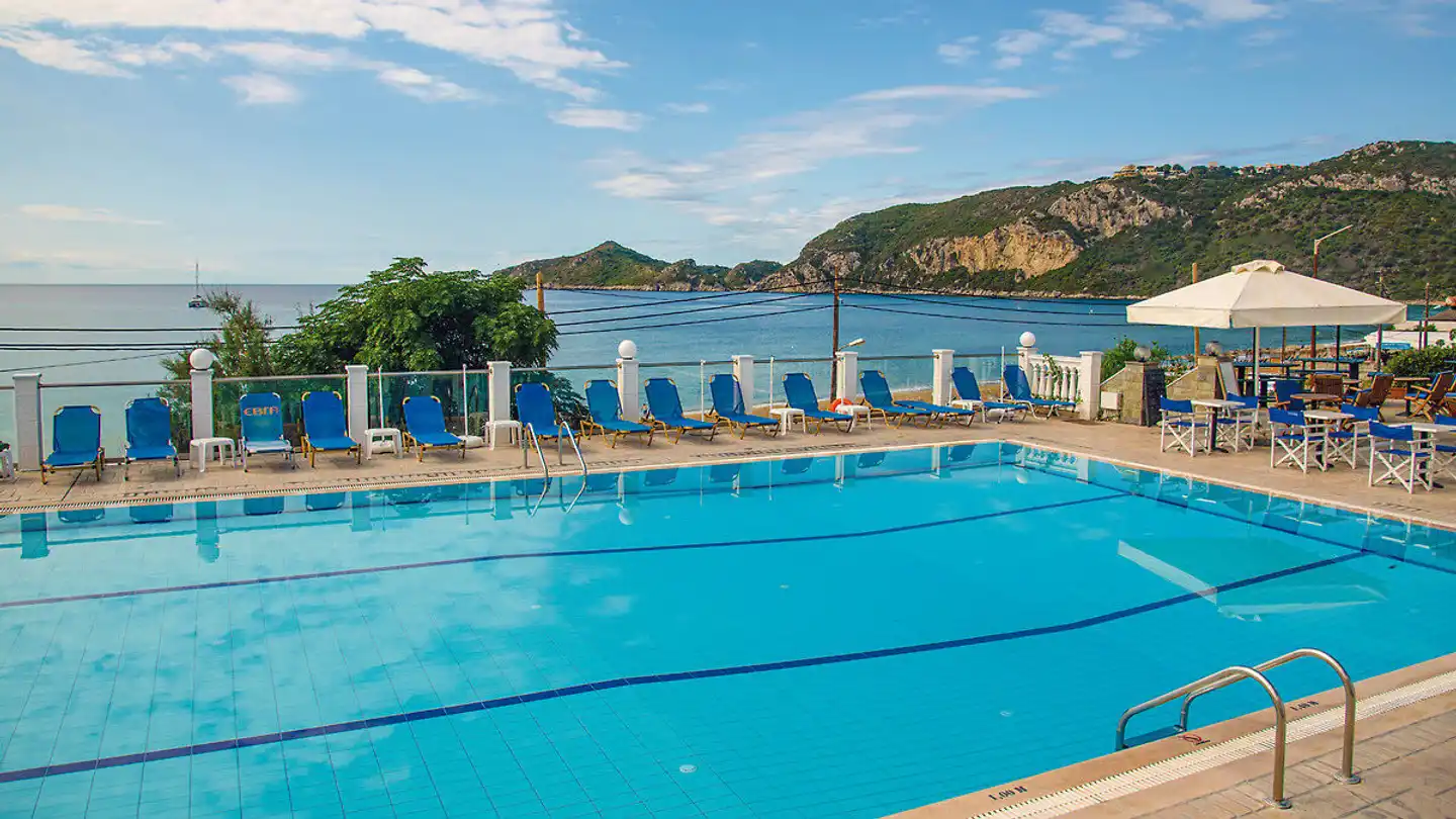 Belle Helene Pool