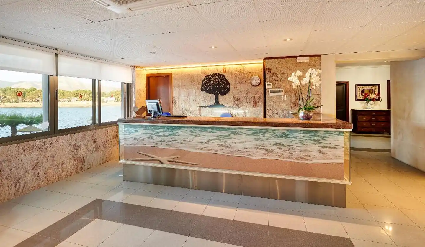 Hotel Moré Lobby