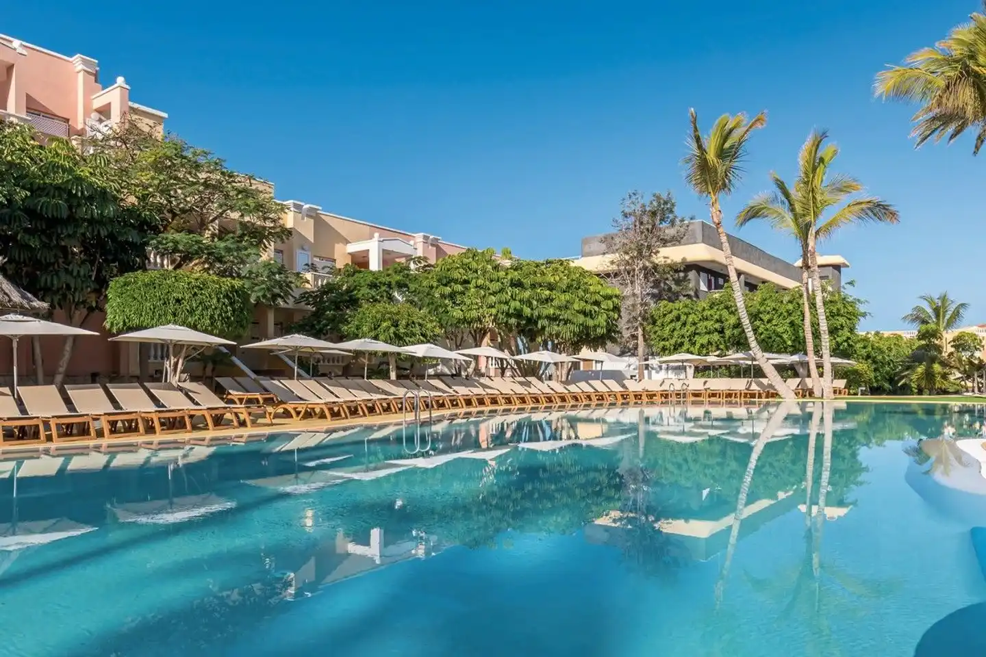 Allegro Isora Pool
