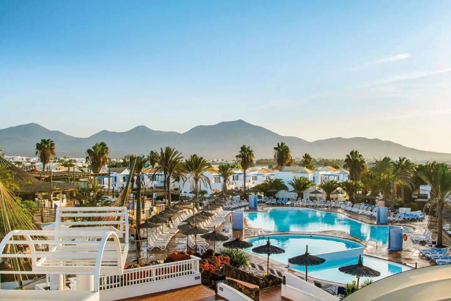 HL Paradise Island Pool