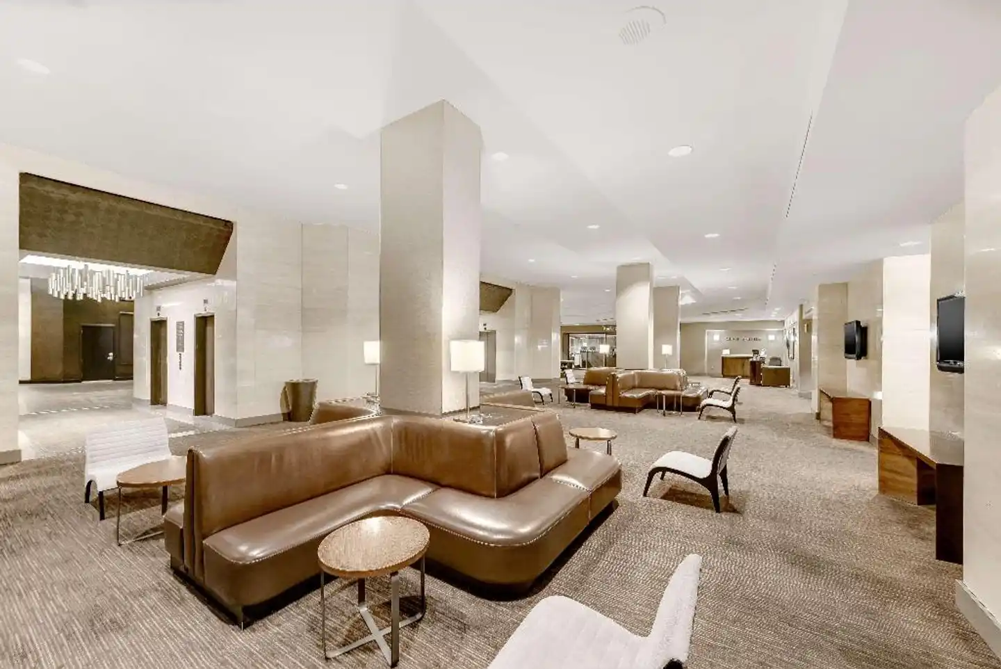 Hilton Anaheim Lobby