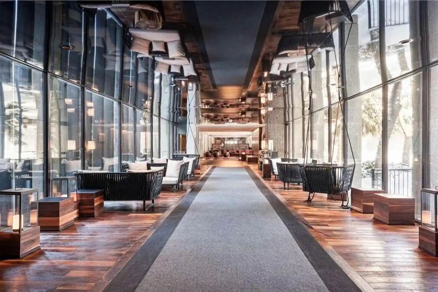 Bonaventure Montreal Lobby