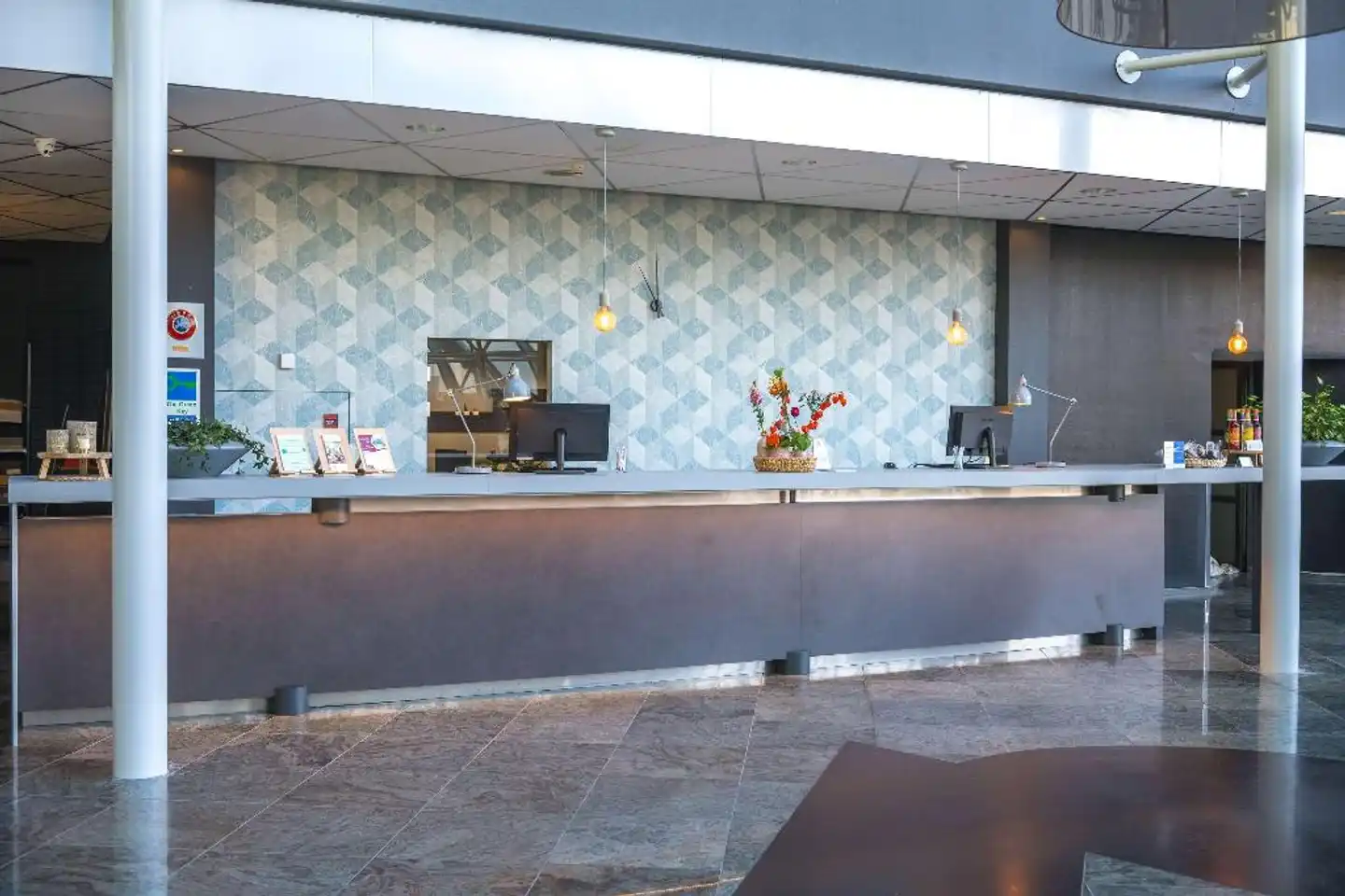 Flonk Hotel Groningen Zuid Bar