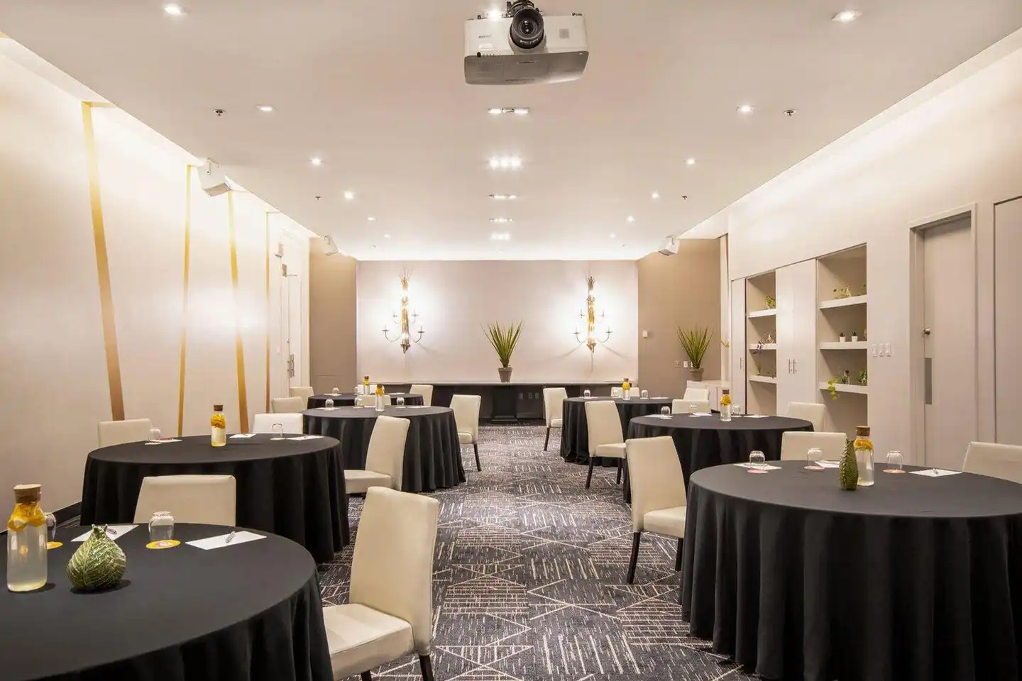 Hotel 10 Konferenz