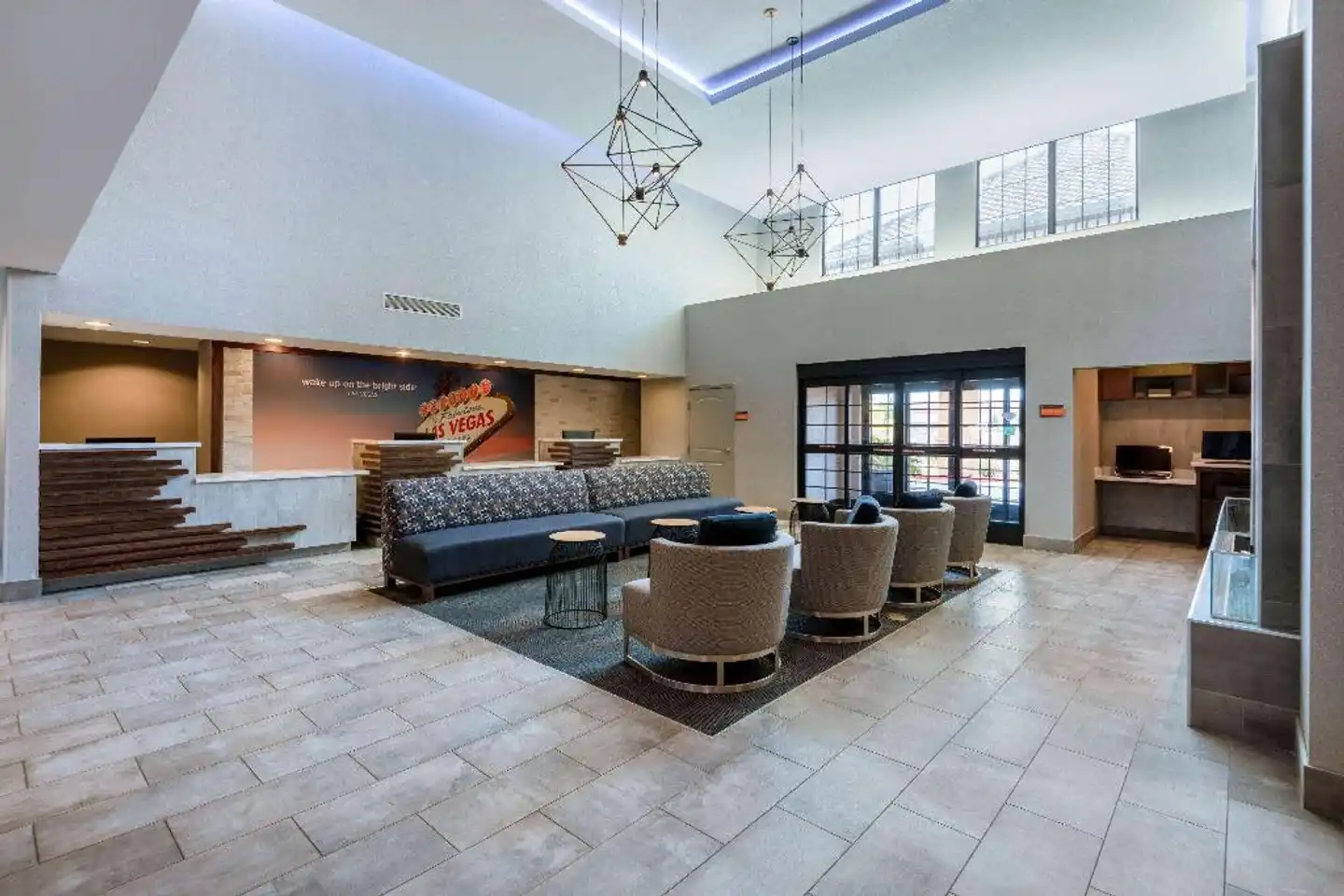 La Quinta Inn & Suites by Wyndham Las Vegas Airport South Lobby