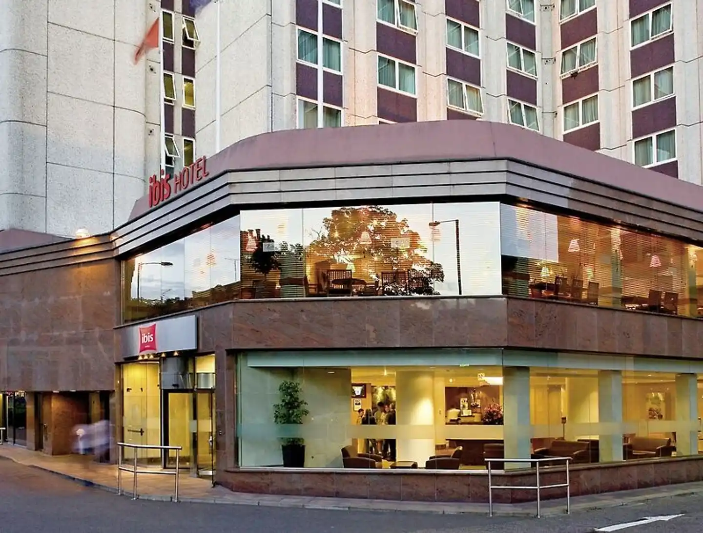 Ibis London Earls Court Aussenansicht