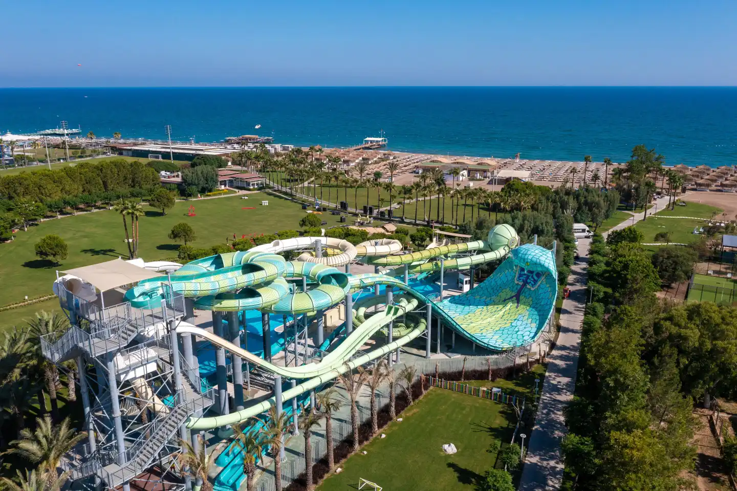 Lara Barut Collection Pool