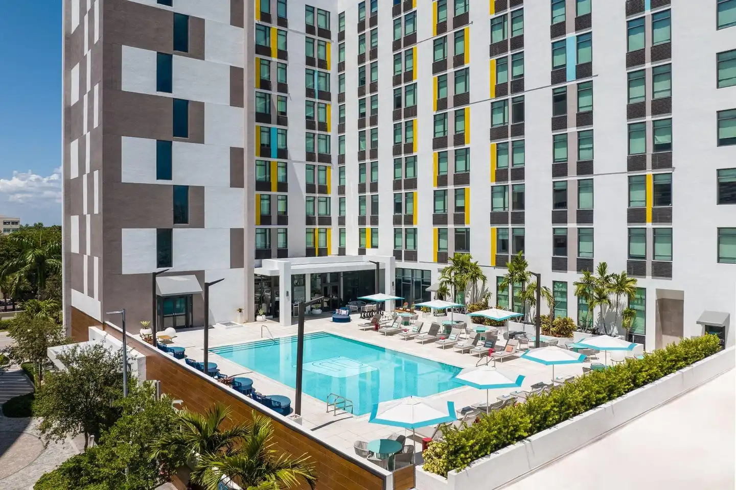 Aloft Miami Aventura Pool