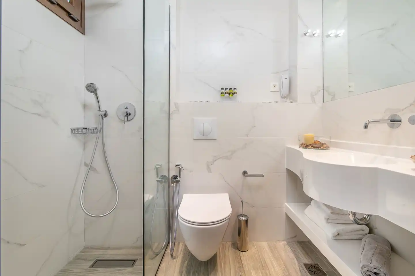 Lagomandra Hotel & Spa Badezimmer