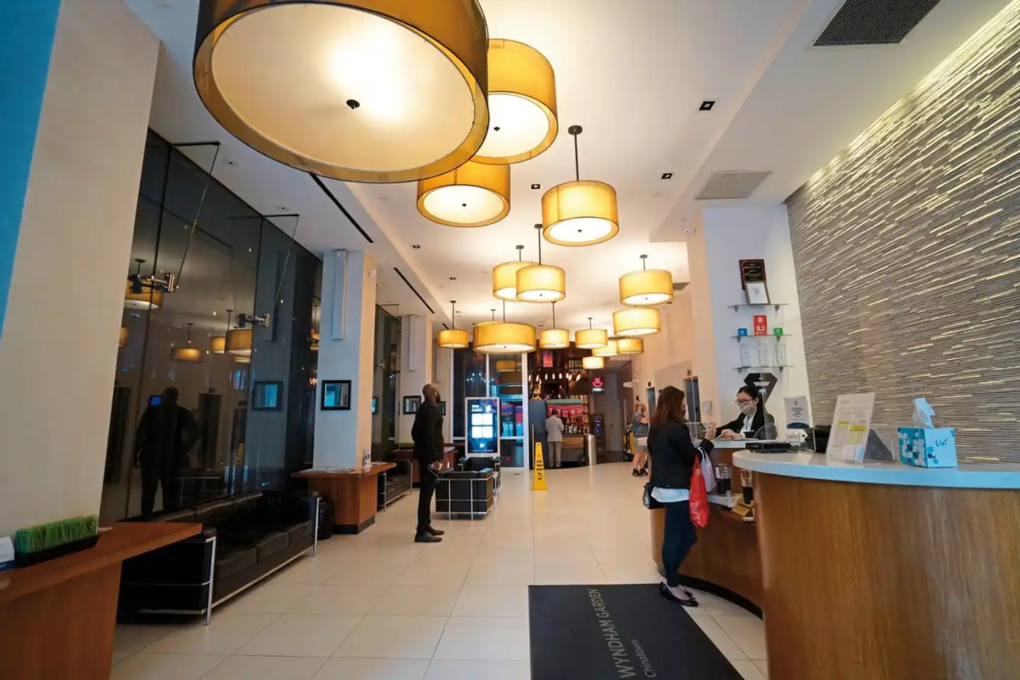 Wyndham Garden Chinatown Lobby