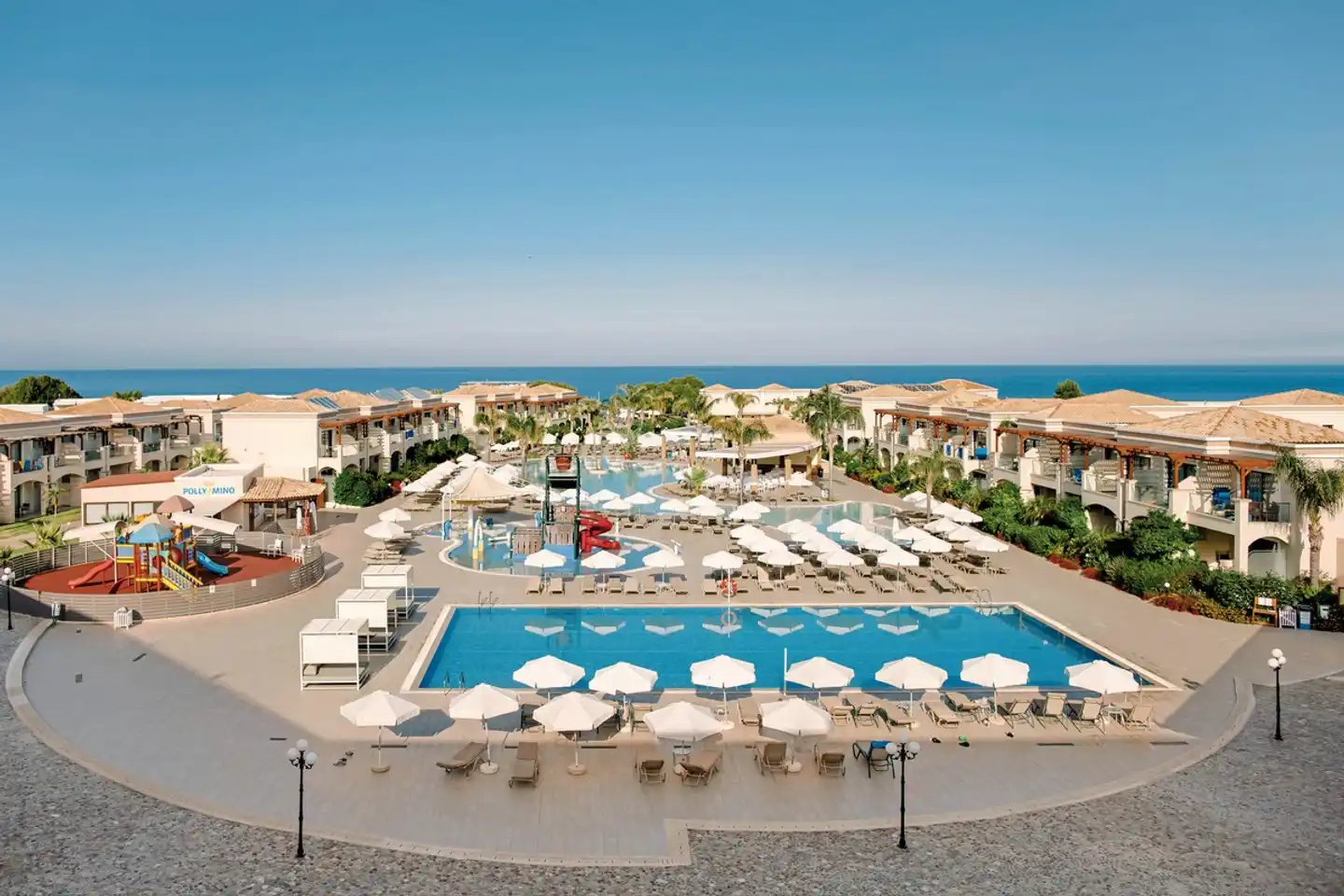 Mythos Beach Resort Aussenansicht