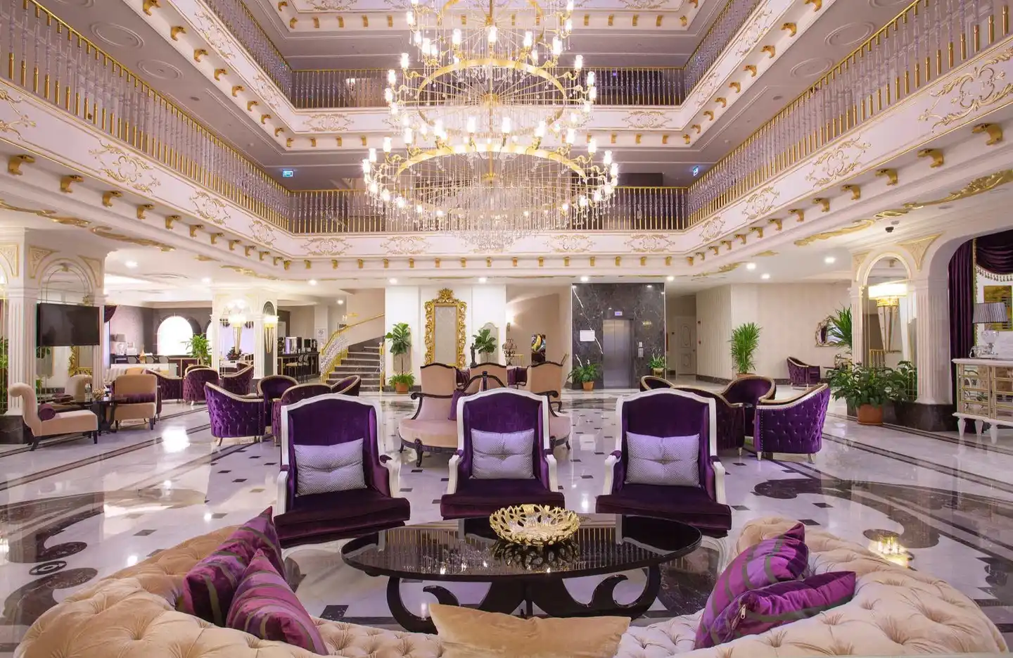Orange Palace Hotel Lobby