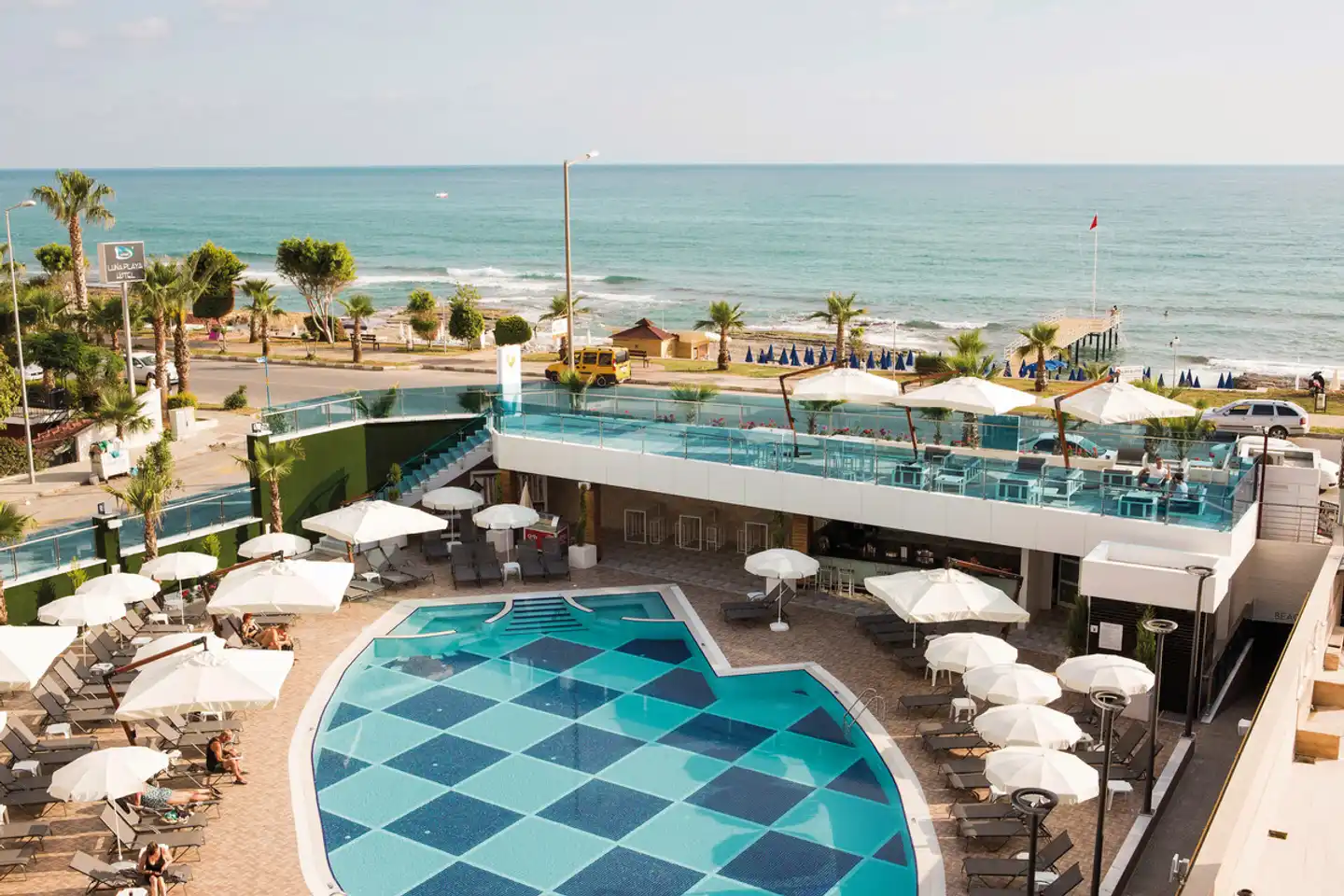 Sunprime C-Lounge Pool