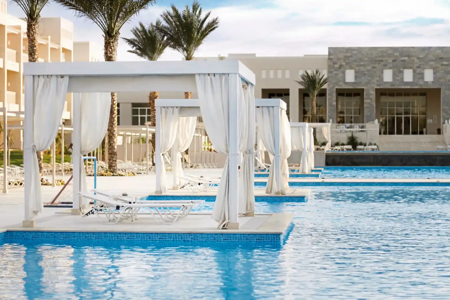 JAZ Aquaviva Pool