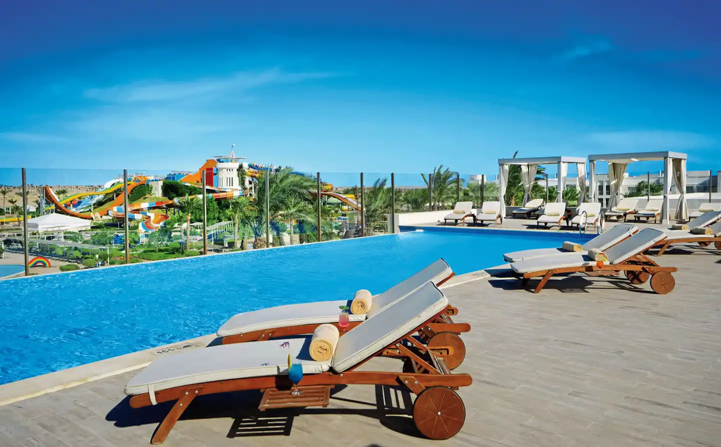 JAZ Aquaviva Pool