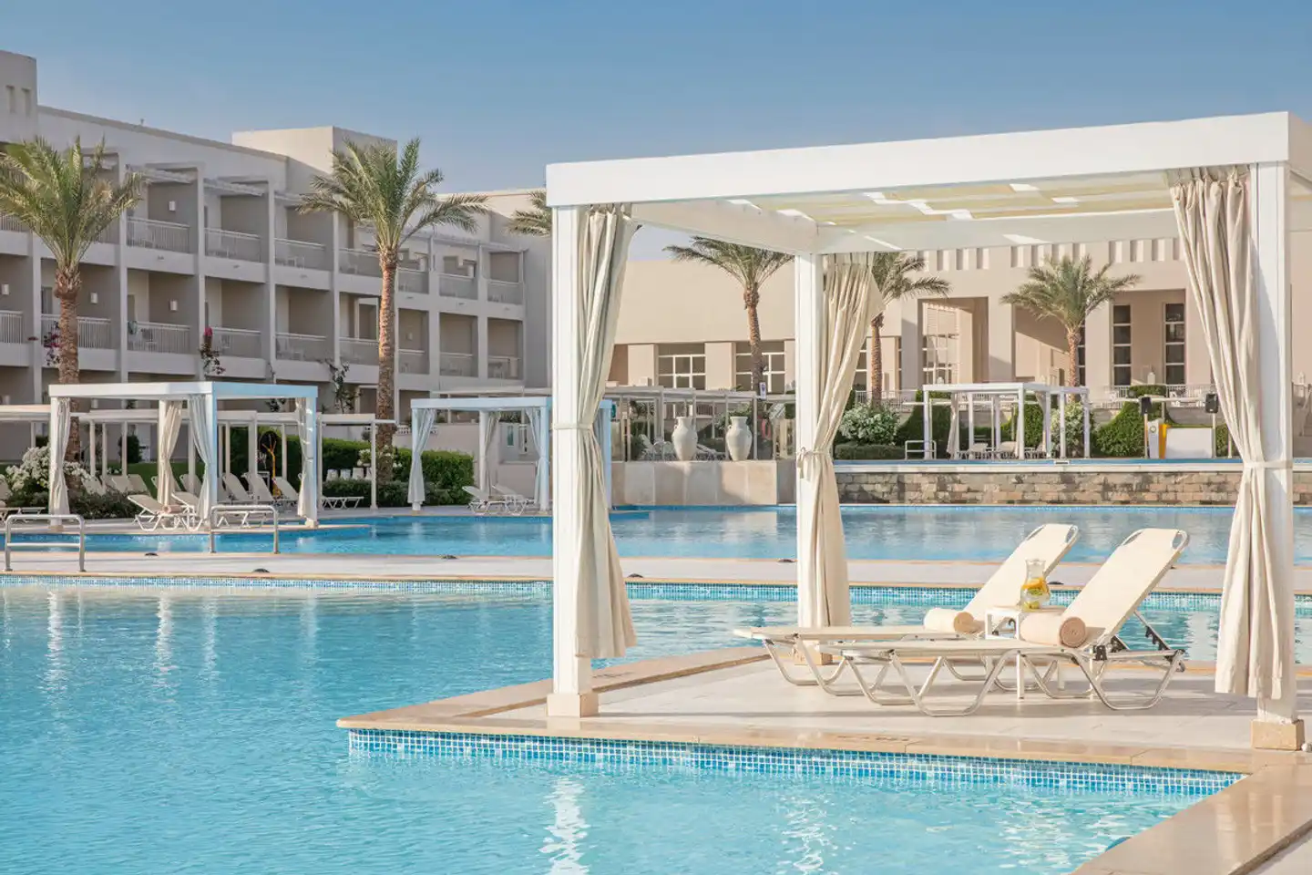 JAZ Aquaviva Pool