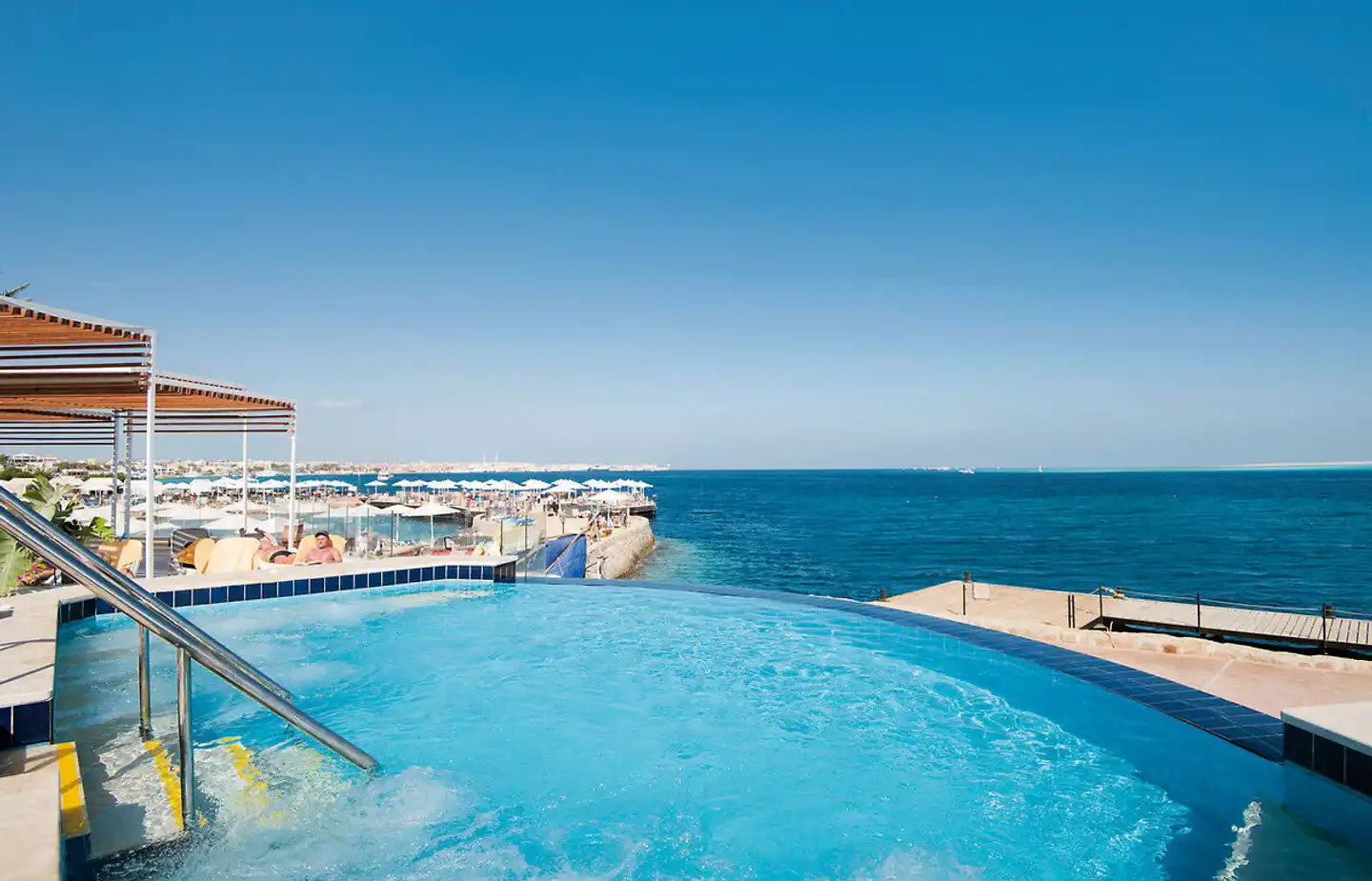 Sunrise Holidays Resort Pool